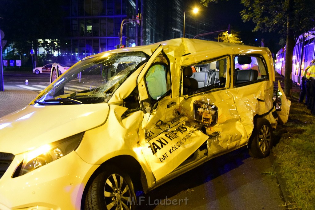 VU PKW Strab Koeln Niehl Amsterdamerstr Friedrich Karlstr P318.JPG - Miklos Laubert